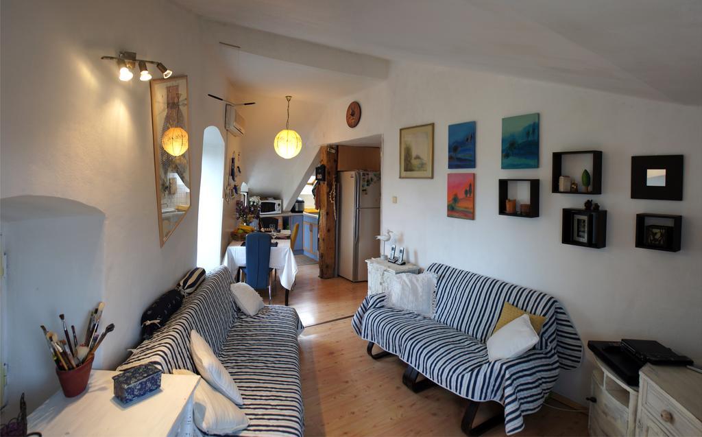 Apartment Vintage Art Split Rum bild